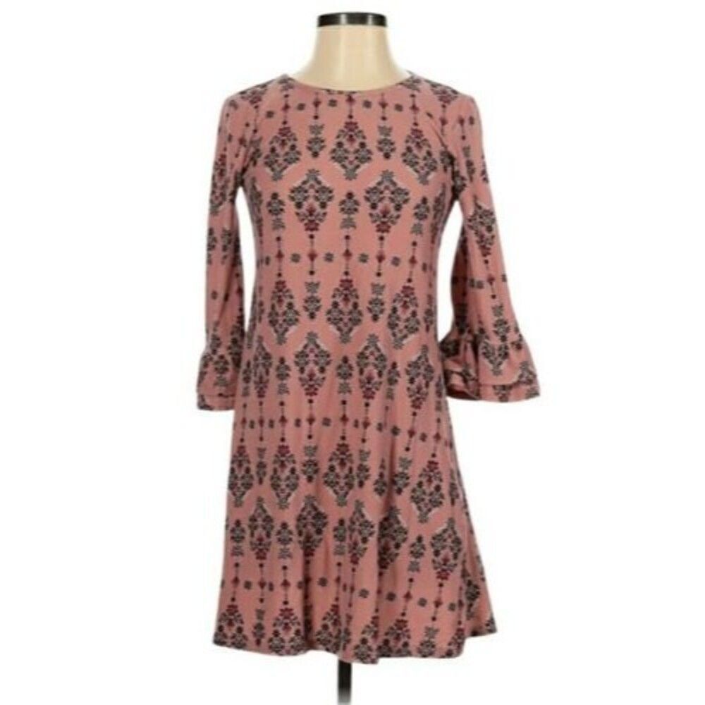 Pink Rose Womens Sz Small 3/4 Ruffle Sleeve Dress Dark Pink Medallion
